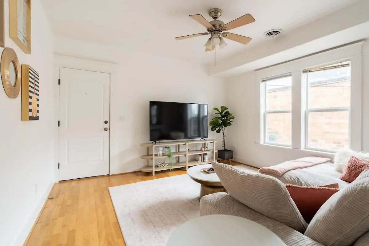 The Bohemian Spirit - Live Music, Eateries & Bars Apartment Portland United States