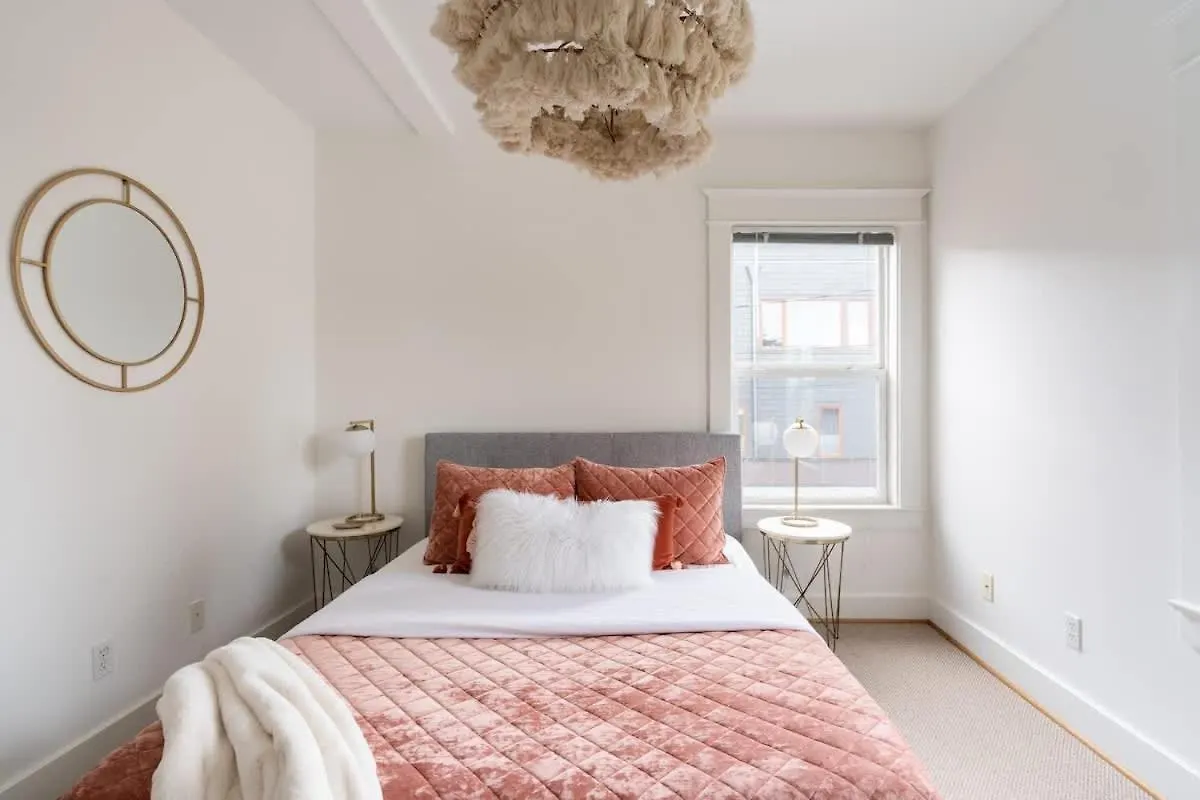 The Bohemian Spirit - Live Music, Eateries & Bars Apartamento Portland 0*,  Estados Unidos da América