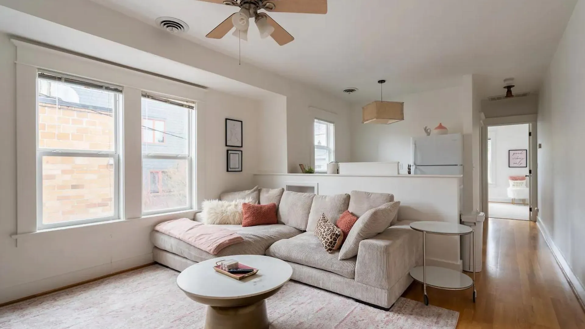 The Bohemian Spirit - Live Music, Eateries & Bars Apartamento Portland